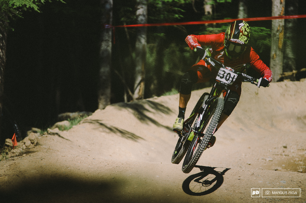 Looking fresh and injury free, Anneke Beerton, slayed the loose and dusty Air DH course, coming in second for the day.