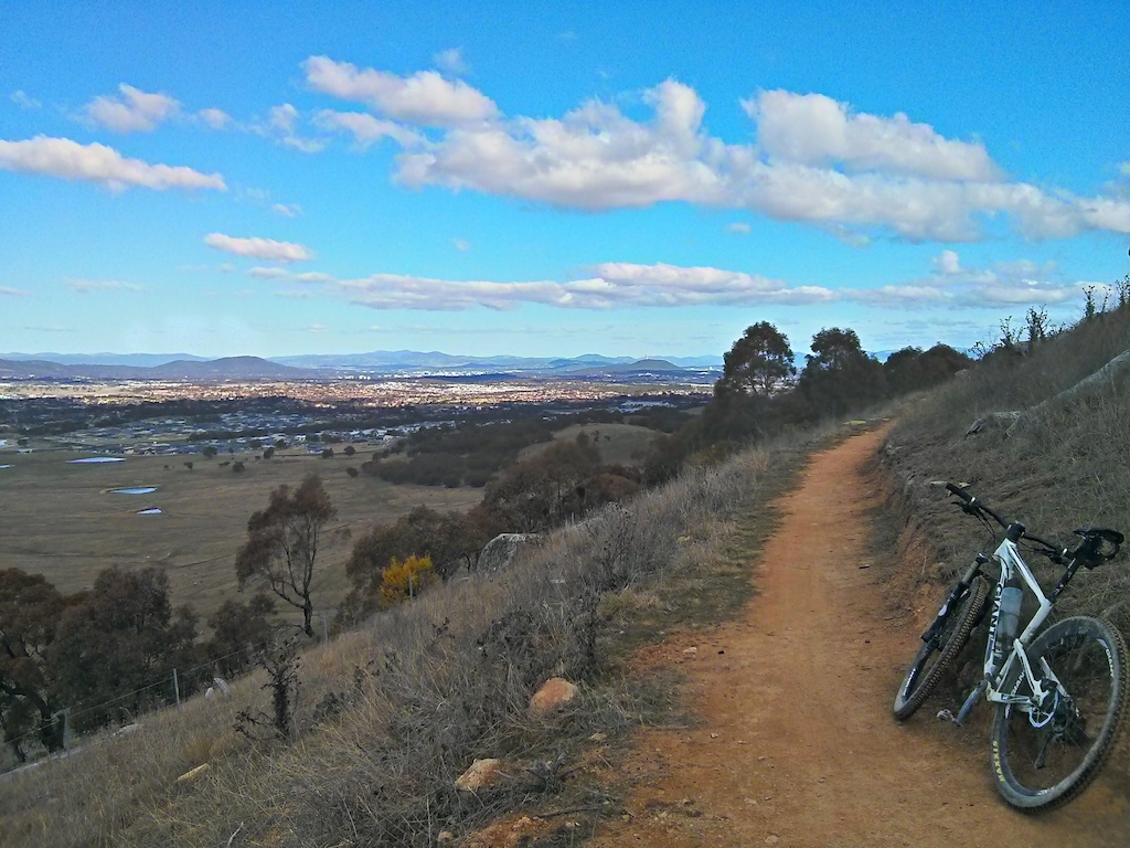 Looking south from the top of the One Tree Hill descent.