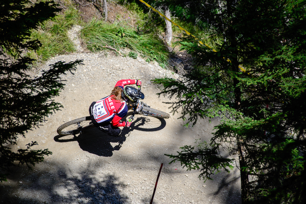 Anna NEWKIRK (USA), fastest girl on Saturday and 2nd on Sunday, pulls through the berms in the last part of the track.