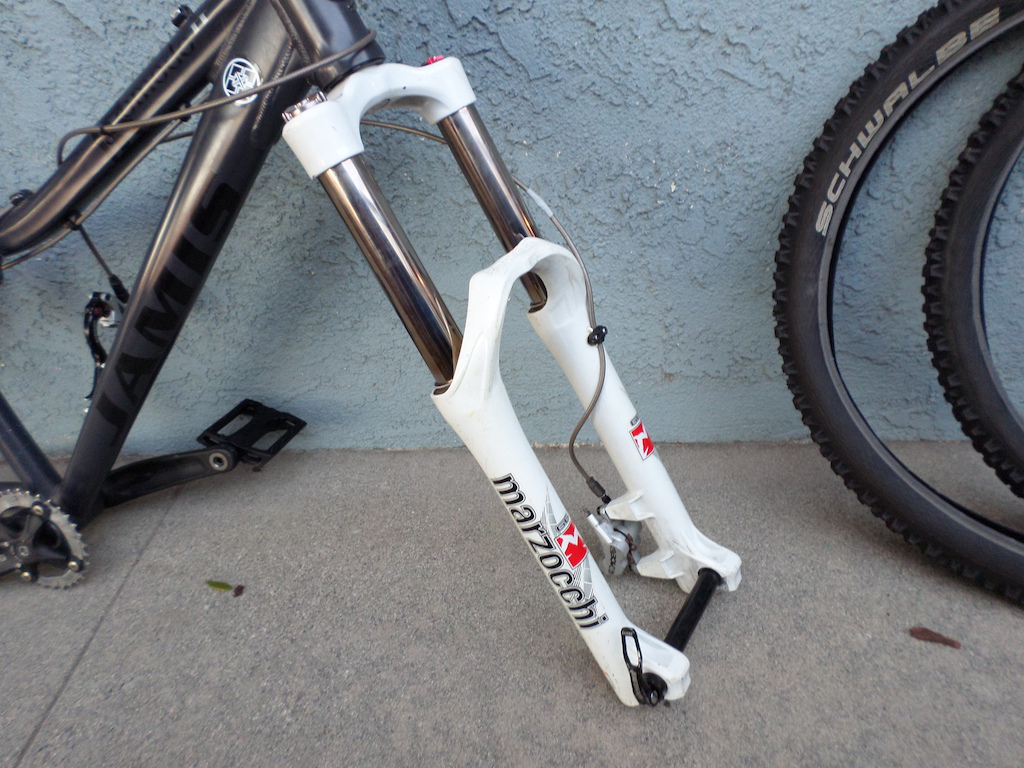 2010 Jamis komodo frame and extras