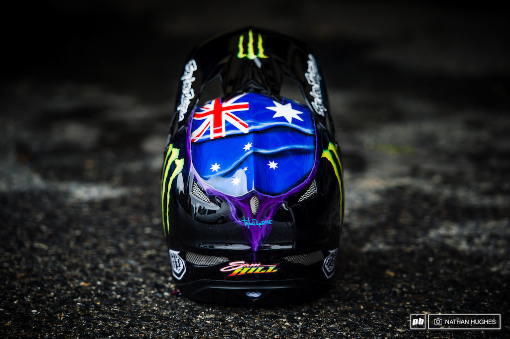 Sam Hill's new Aussie Carbon D3.