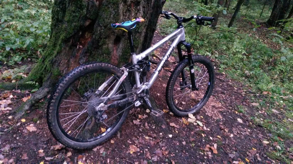 my Banshee Wildcard. New bars and RS Pike RCT3. That X-fusion fork was a big mistake