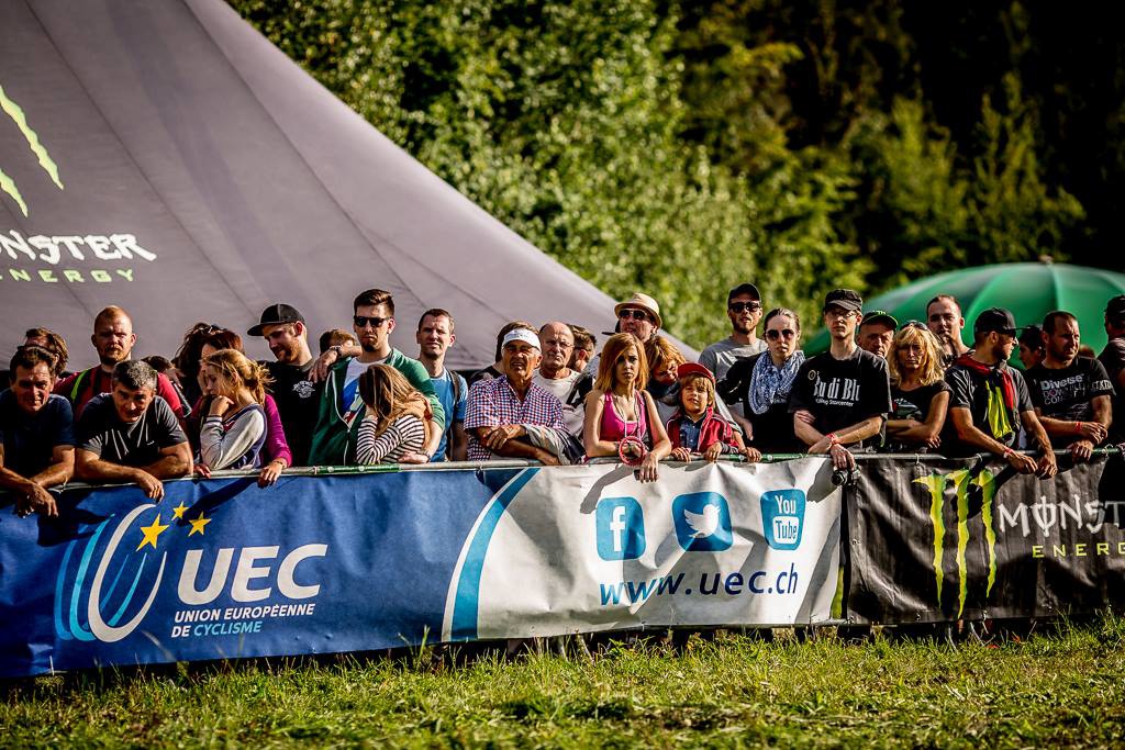 Diverse Downhill Contest - European Championships - Wisła 2015

Słonce świeciło po oczach ;v