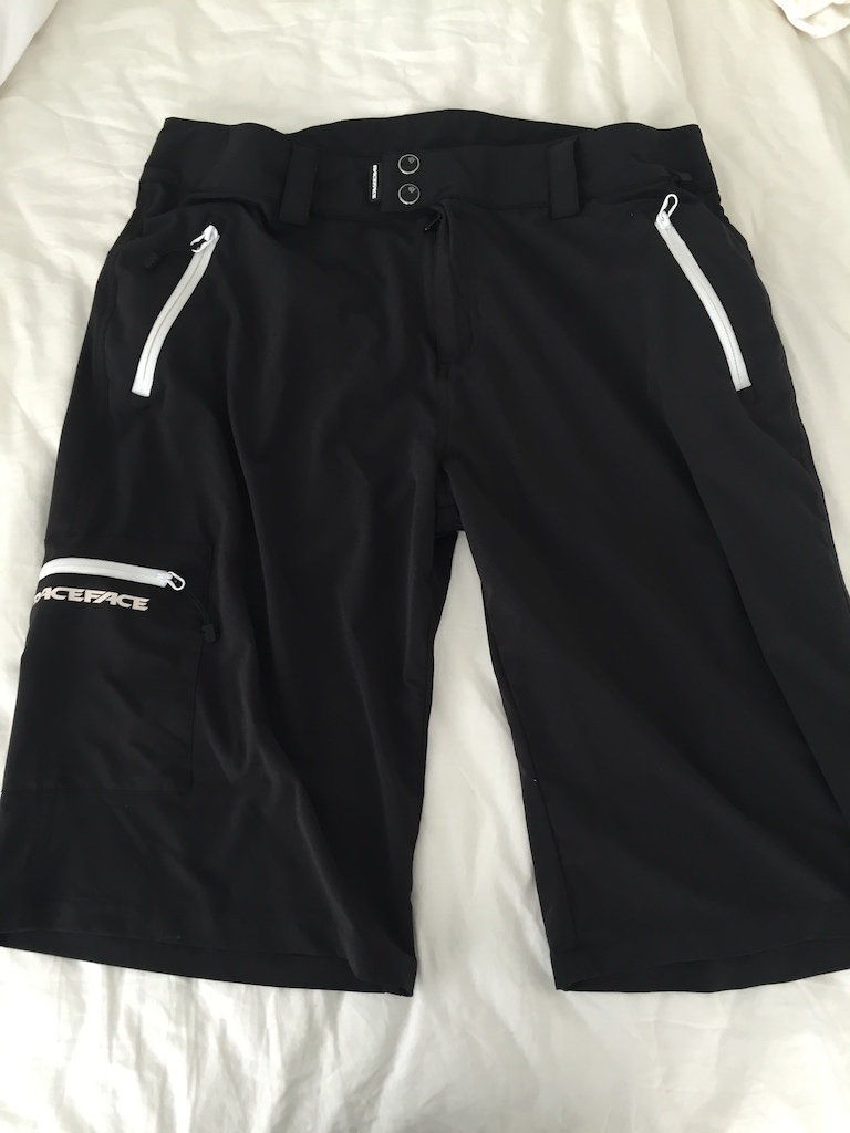 2015 Race Face Trigger Shorts - XL - Black
