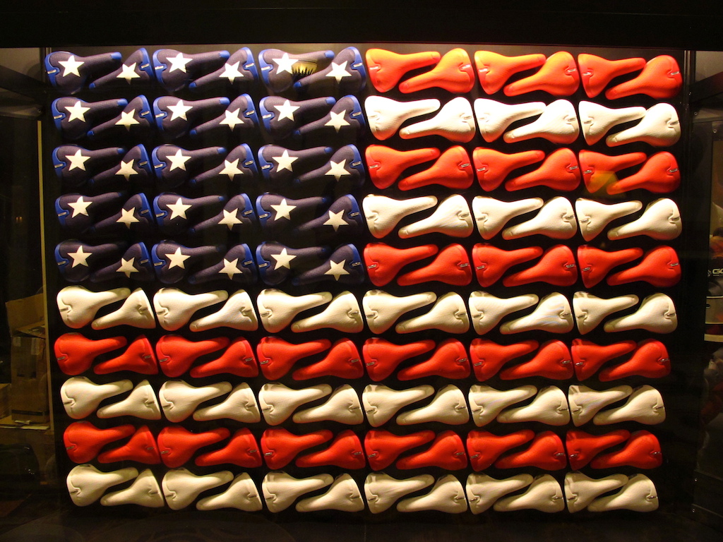A very patriotic display from Selle Italia using their NET saddles.