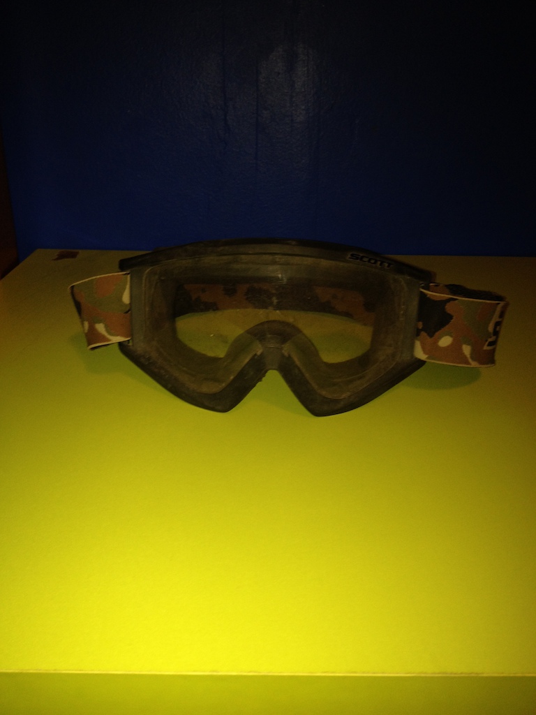 2010 scott goggles