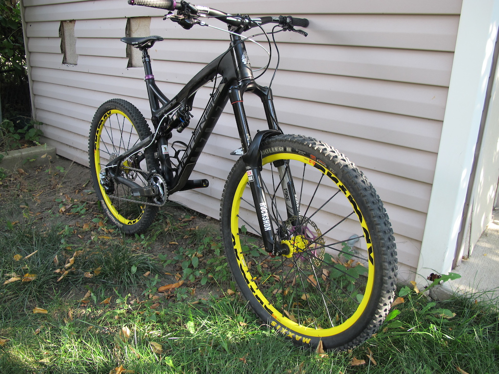 2014 Intense Carbine 27.5(Large) FULLY UPGRADED