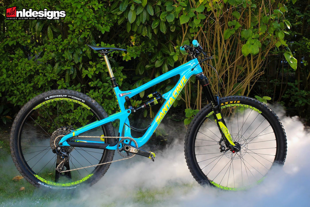 Custom Santa Cruz Nomad sticker set

Find us on FB: https://www.facebook.com/N%C3%A9meth-L%C3%A1szl%C3%B3-DESIGNS-135788446492618/timeline/

homepage: http://nldesigns.eu/