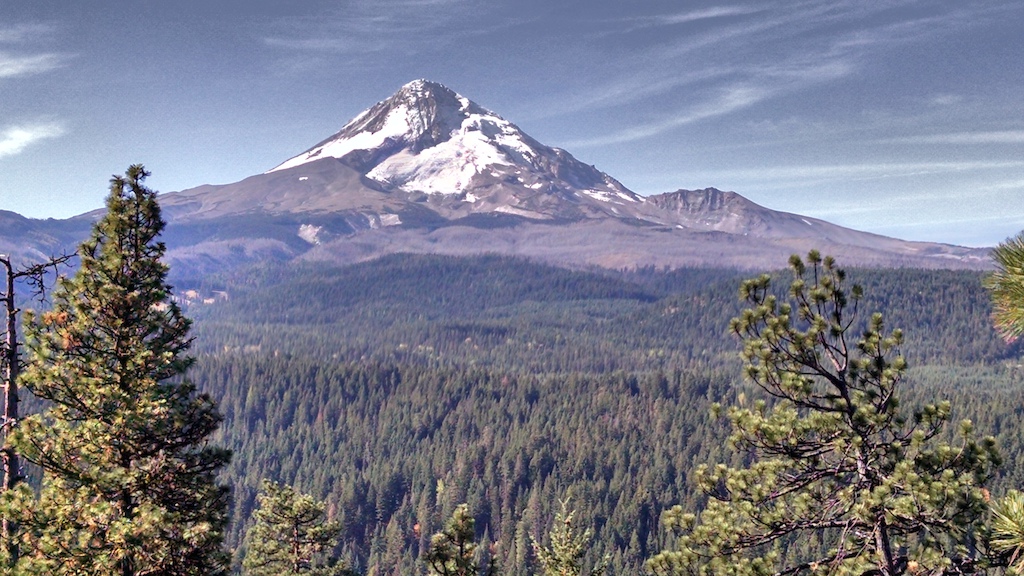 I think this is one of my better pics of Mt. Hood from the East side. #POD #hi5bikes #MtHood