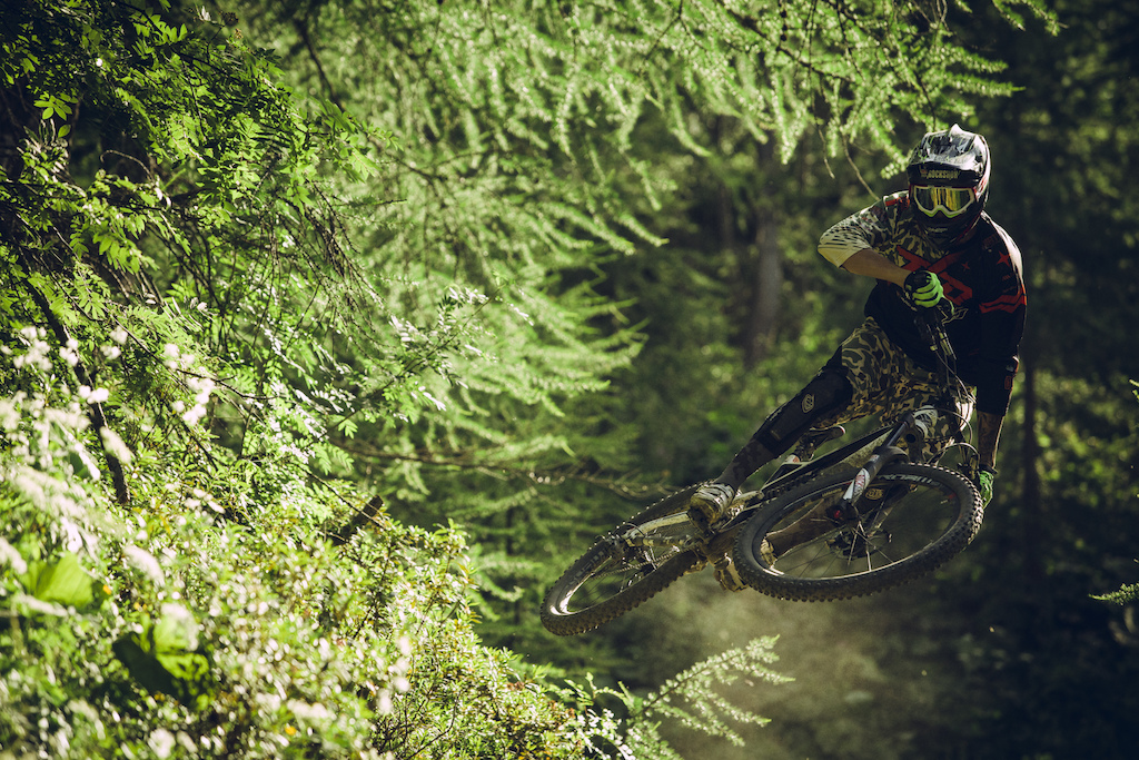 RockShox: French Lessons -- What is the secret of mountain biking’s fastest language?