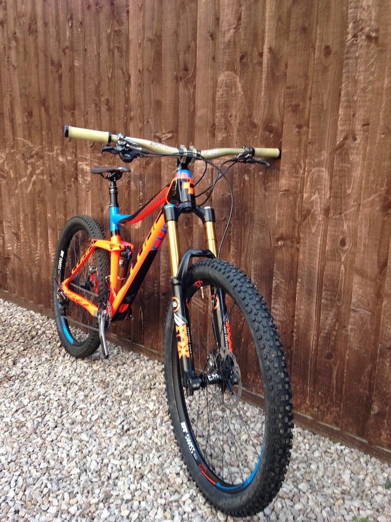 2015 Cube Stereo 160 Super HPC Action Team 27.5