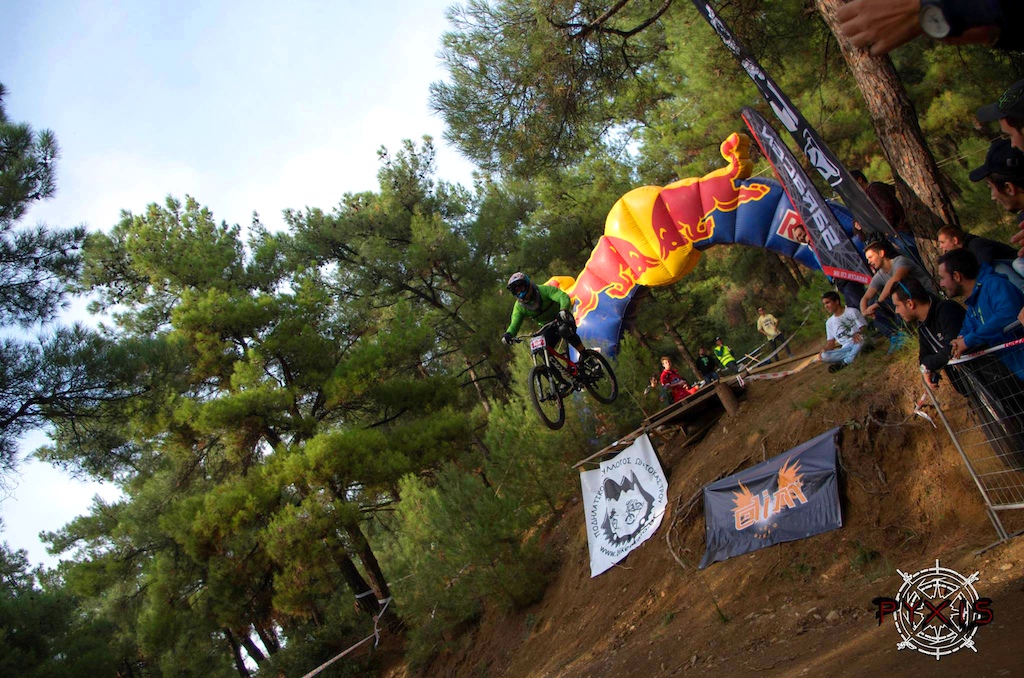 Greek Downhill Cup 2015 .Final Round with a smooth run and a 7th Place in Master Category