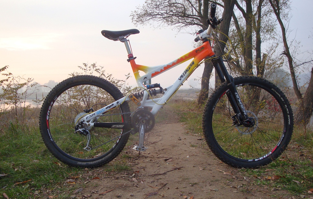 My new "Enduro" machine :). So stoked ! 26 for Life !