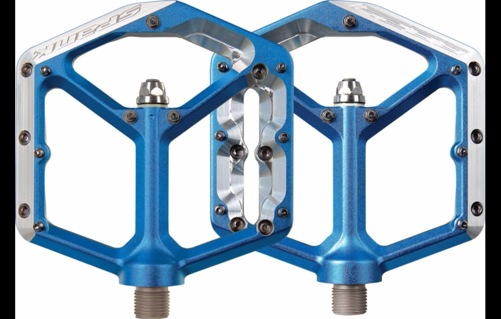 360g per pair. Cold-forged CNC Machined alloy pedal body. Forged hollow taper scandium enriched CrMo 9/16 axle. Machine optimized Stainless Steel traction pins 18 per pedal. CNC Oozy Spank logos. Inboard friction seal prevents contamination and reduces unwanted pedal spin. Finish Line Teflon Lubriction.