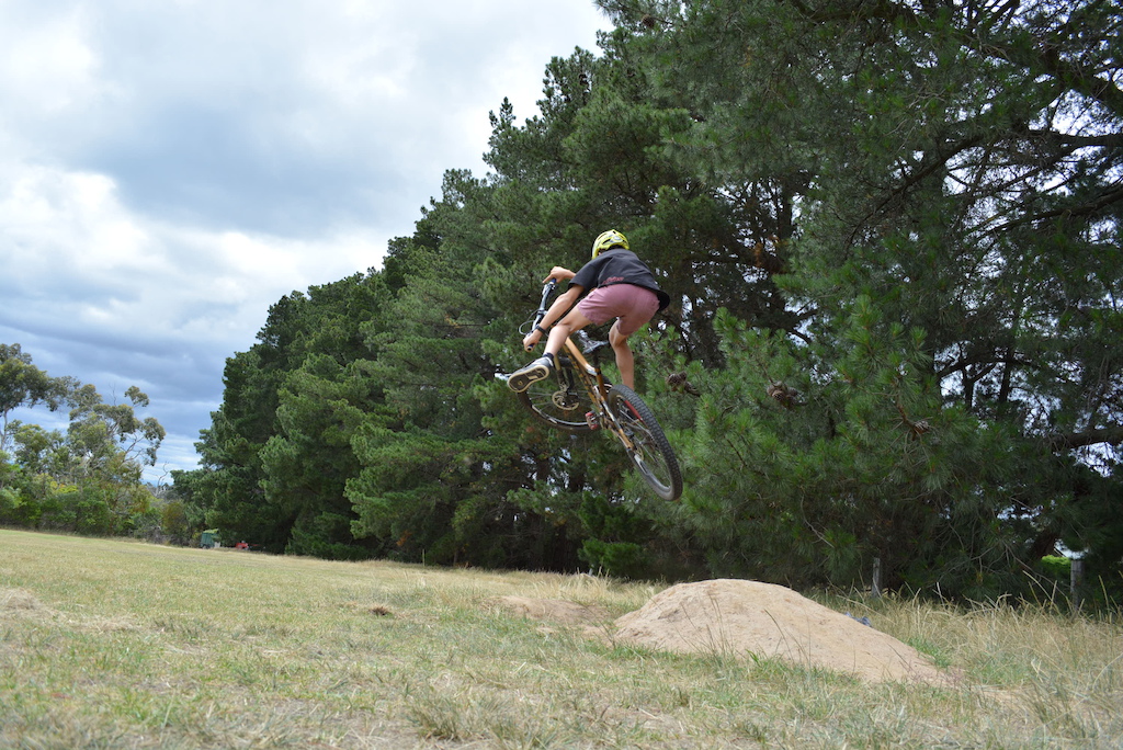 Fun day with photos with the bro
Gapping 30 foot to flat, learning one foot tables and generally having fun with the bro.