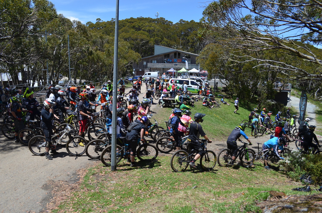 racing photos of round 3 of the vic enduro at mt baw baw