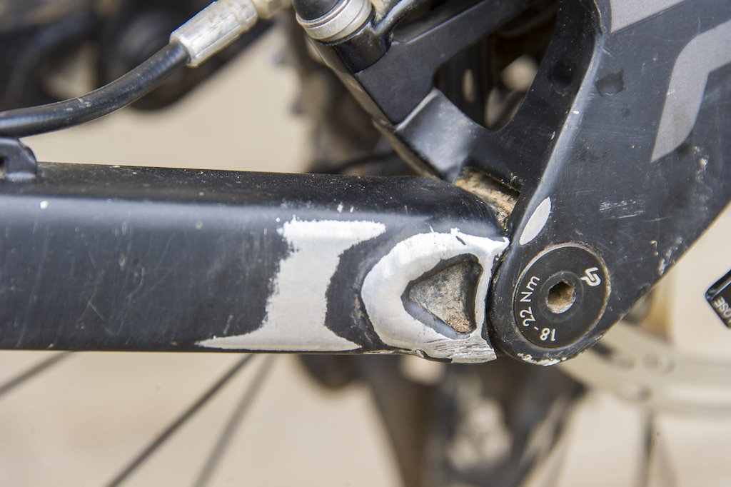 Footwear rub on the left chain stay/seat stay; this is cosmetic only.