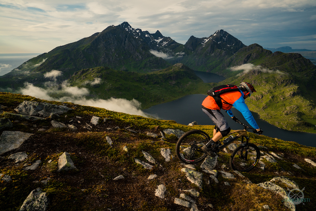 Riding Lofted Norway