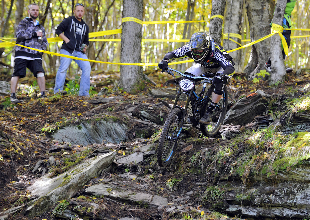 Introducing The Eastern States Cup North American Downhill Team