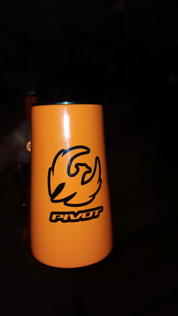 2015 KTM Orange Pivot Mach 6 Carbon 2016 Float X Evol
