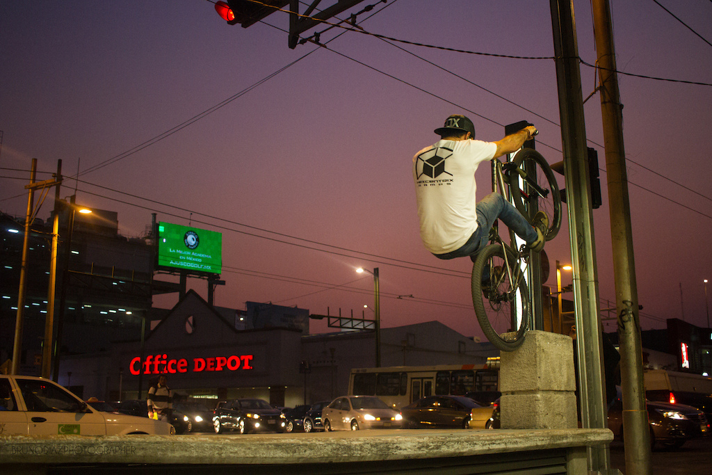 The City
Bruno Diaz Photographer
Dreamsportsmedia 2016.