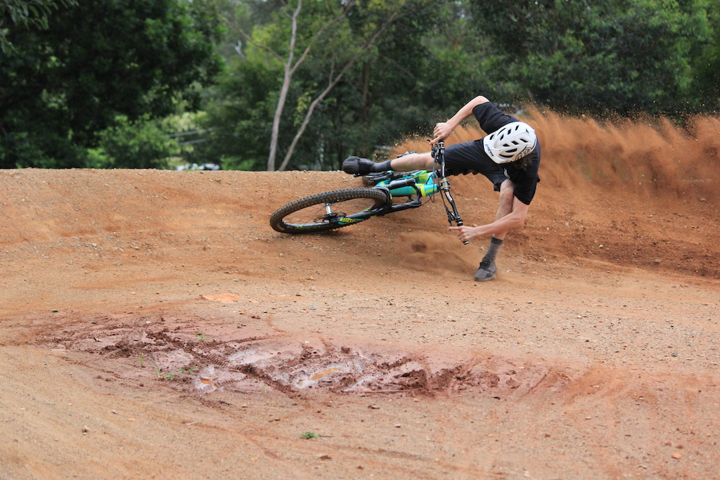 Photo by Hugo Thompson.

Pic was flicked after a day of work, runners on SPD's was the go and this berm was begging for it.