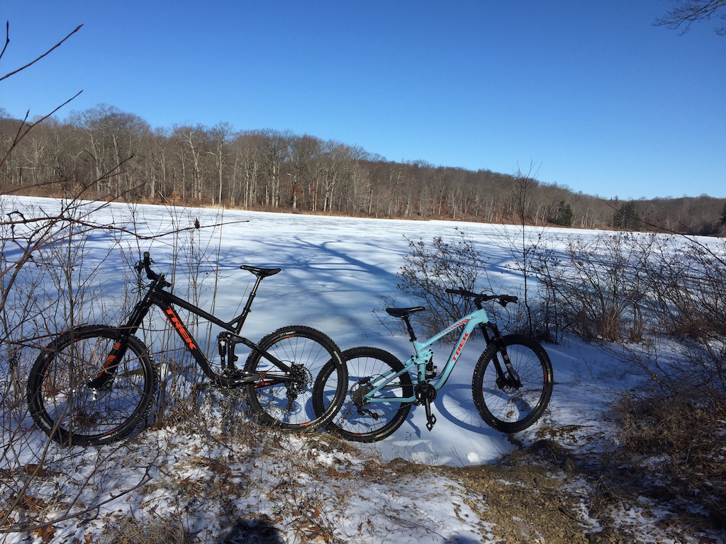 Allamuchy State Park--Deer path and Lake View Trail--Below 0 with windchill!