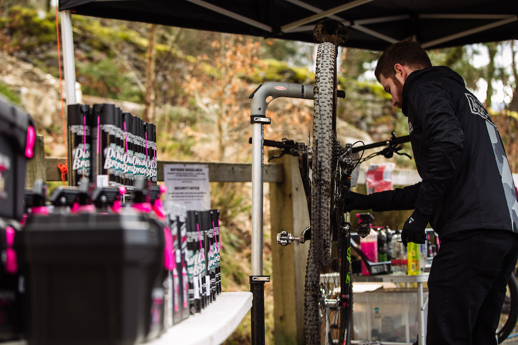 Muc Off were on hand providing cleaning products and a mechanic for the day.