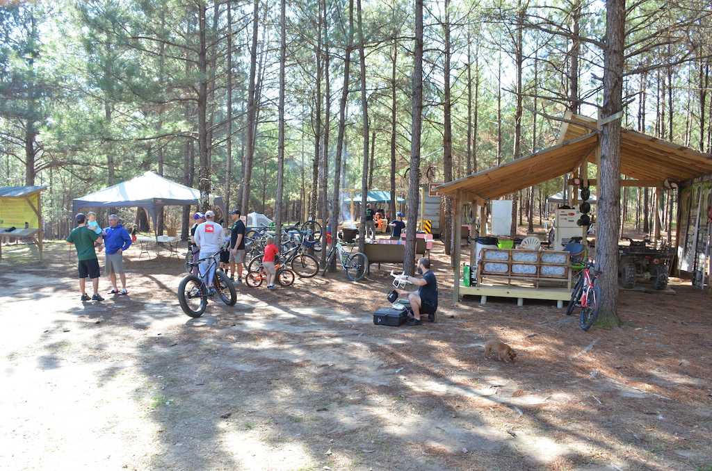 This is photo of the pavilion. It offers a fridge, ac power, nice seating, popsicles, a bike wash and near by is a port-a-poty. the trail is free but 1000 % of all donations go back to the trail. Primitive camping is available too.