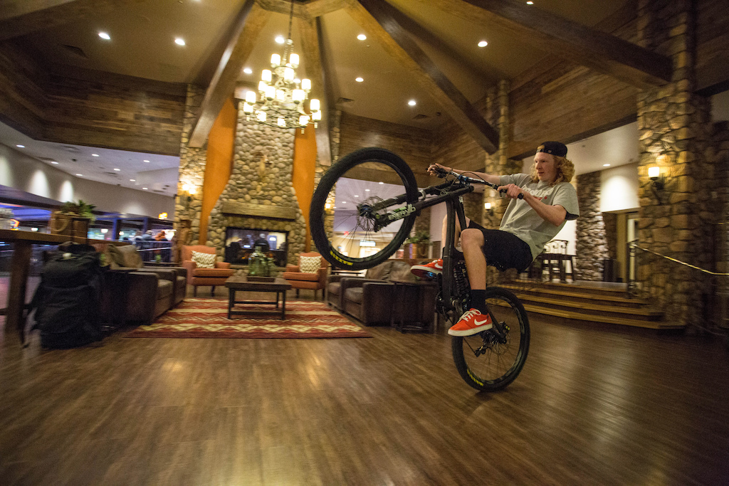 Kore North Cat 3 Racer Brody Poppin Wheelies in the Host Hotel Lobby. Needles to say the fine folks at the Hover Dam Lodge are bike friendly. Brody would filet his arm the Saturday requiring 24 stitches we have photos that are way to gnarly to publish and then would race on Sunday anyway and finished in 2nd place in what was his 1st race ever at Bootleg.