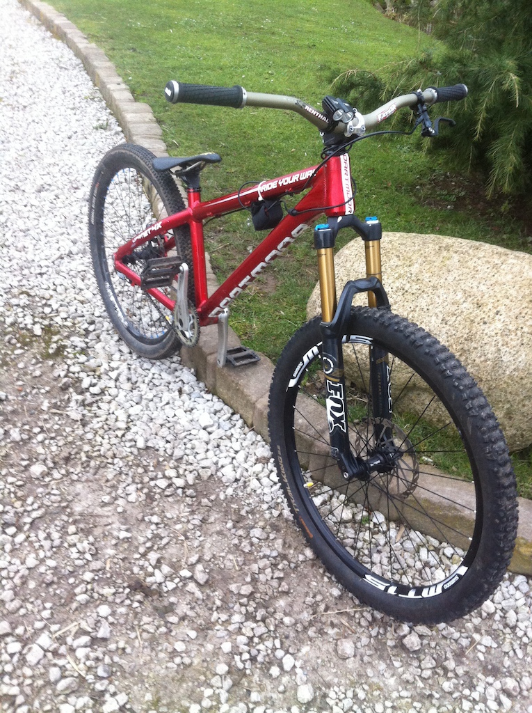 My dartmoor hornet that I converted from a 4x bike to a single speed dirt jump bike and now it's gnarly as hell. Such a light bike