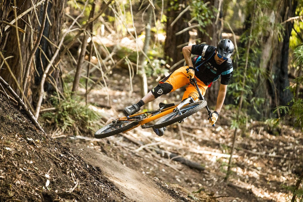 sr suntour mountain bike