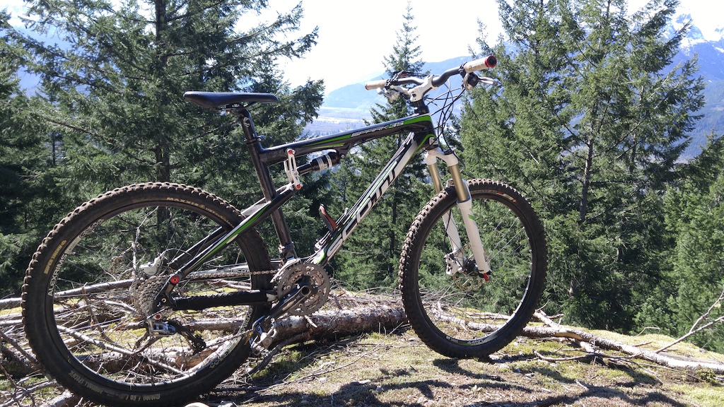 2011 Scott spark 35 carbon mountain bike