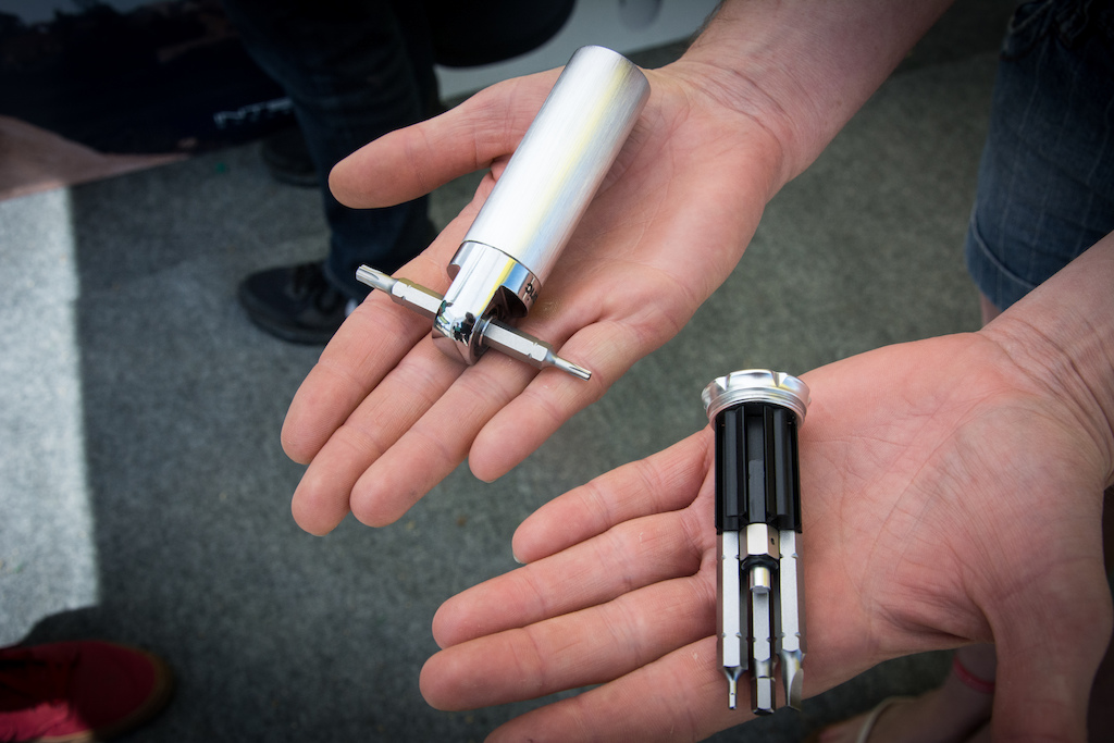 fabric chamber ratchet multi tool