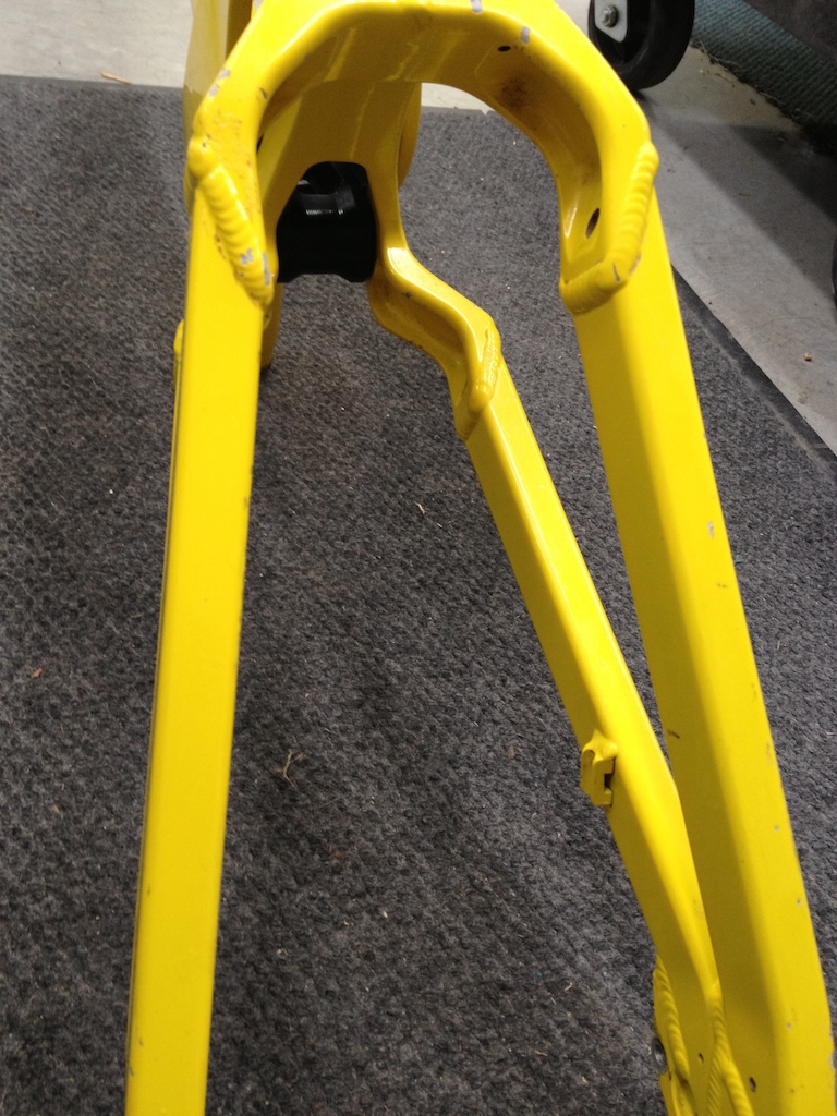 2014 Transition TR500 26 Yellow Cracked Rear Triangle