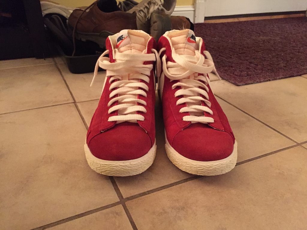 nike blazer red on feet