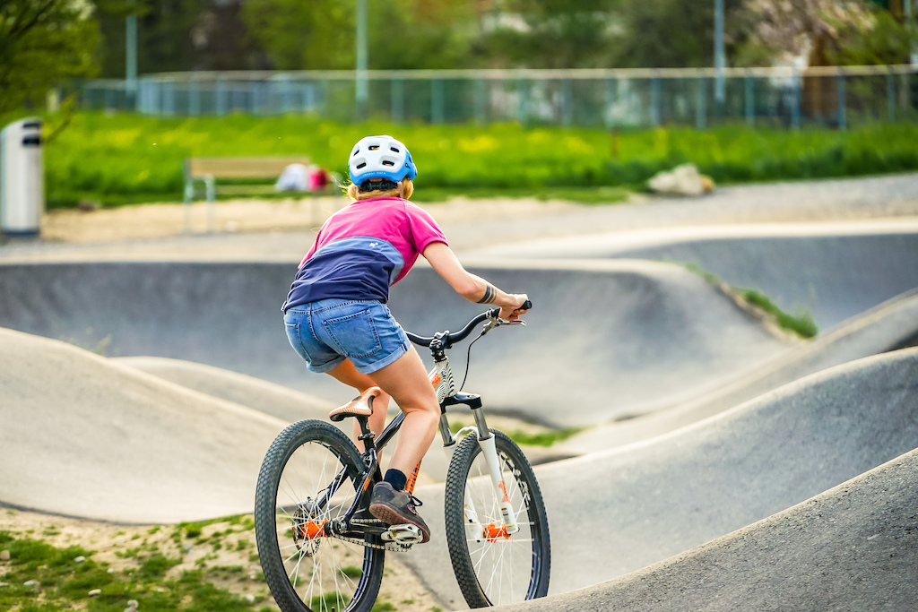 girly pumptrack action - photo by Armin Wurmser
