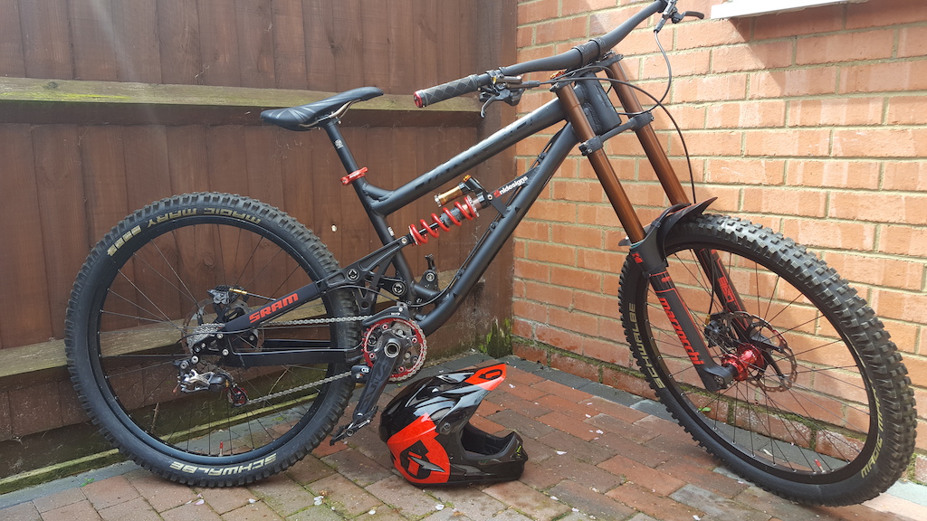 New Chainring, jockey wheels, seat collar and pedals.