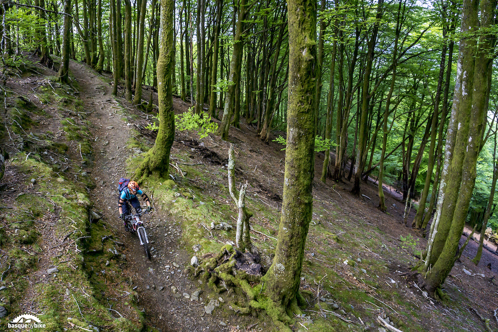 Allmountain tour in the Basque mountains. More pictures in our web