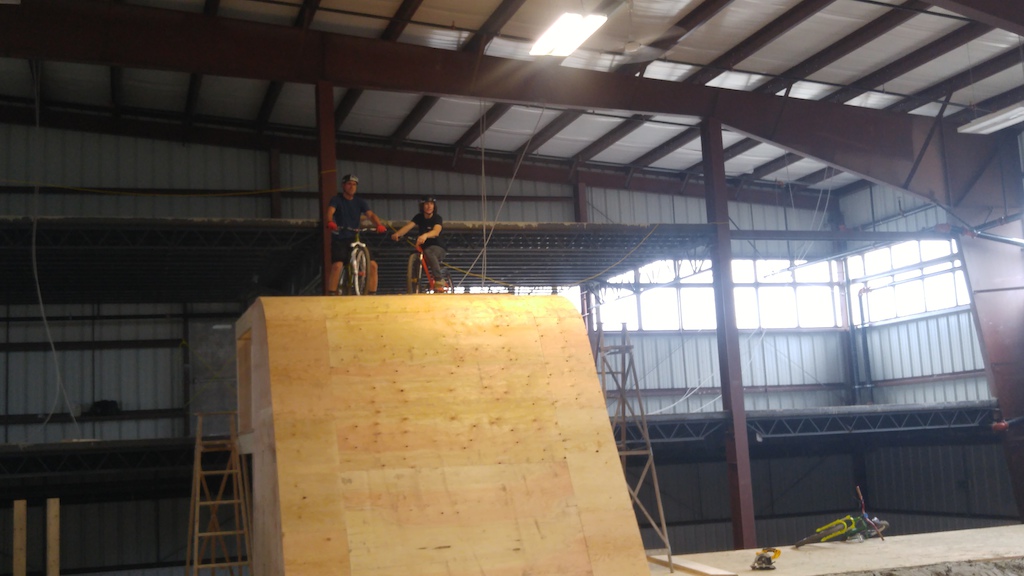 Hanging out with Air Rec Center owner Matteo on the 17' big line roll-in