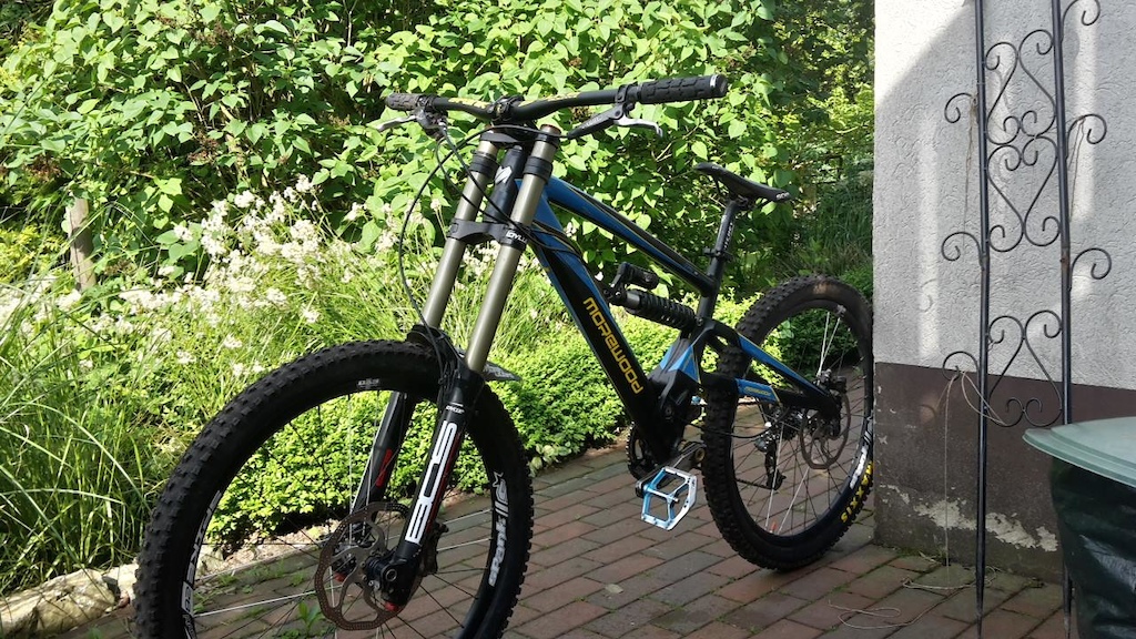 2013 Morewood Izimu Size M incl. 2nd Wheelset and tires
