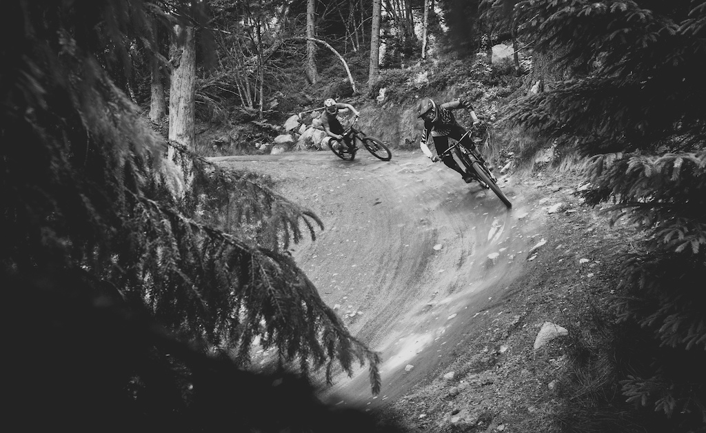 Annie getting chased by Alex in the most popular trail in our Bike Park. Gotta love the action these athletes always give me! Love shooting with them!

/E
