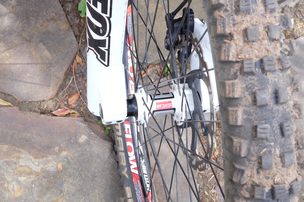 2012 Santa Cruz V10 Carbon Medium