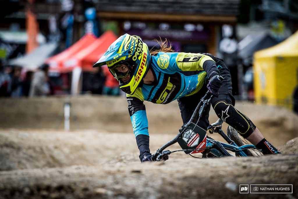 Anneke Beerten, was out no doubt hunting for more points in the Queen of Crankworx race, but lost out to Switzerland's Lucia Oetjen.