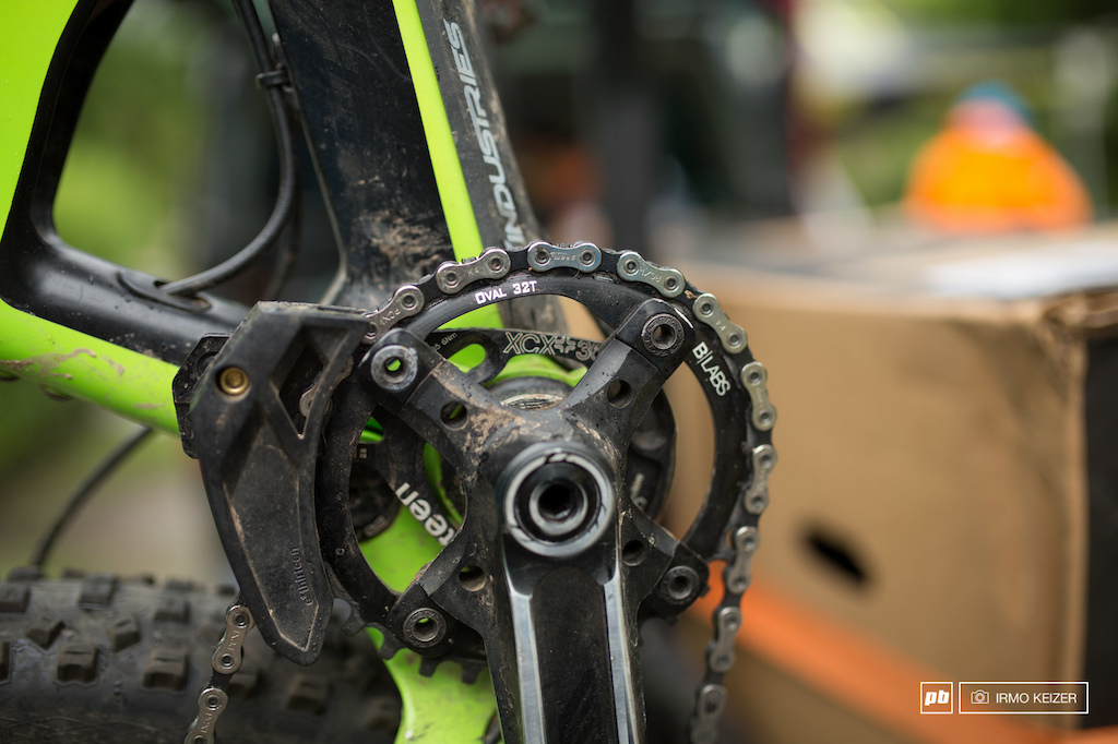 Oval chainrings have become increasingly popular as single chainrings setup started to dominate tralbiking.