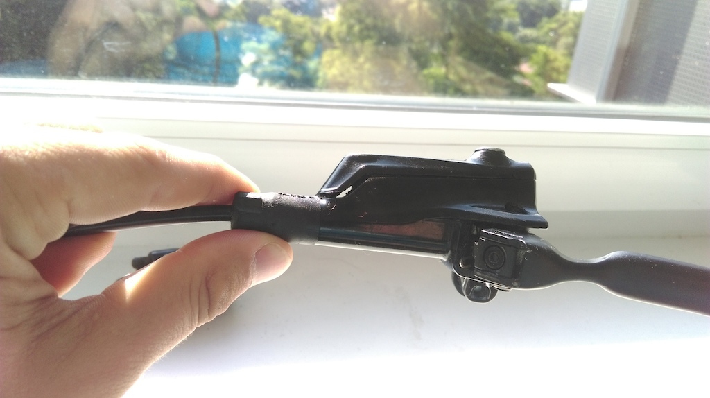 broken shimano m615 brake (for forum use)