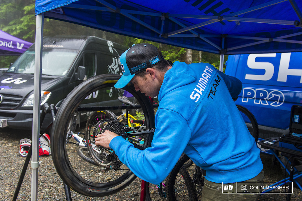 Shimano was on hand lending nuetral tech support to all racers from beginner to pro. Mechanic Peter James Lucas a notorious singletrack slut was no doubt crushed to be trapped in the pits but then again the mildly awful to full on horrific weather likely made him a bit more stoked to be holed up in the pits.