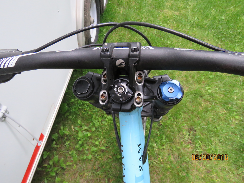 2007 Jamis Dakar 2.0 XAM (MINT CONDITION)