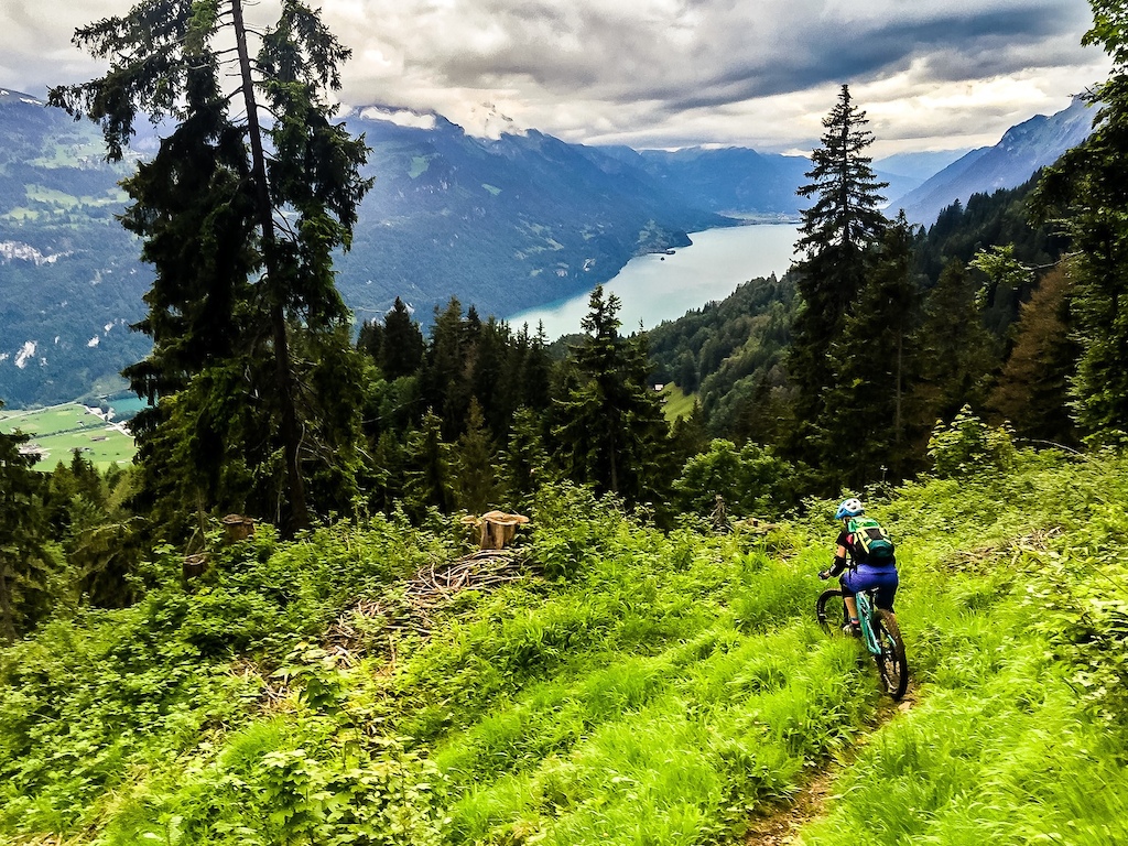Gummen is just an beautiful trail - stunning view all over Lake Brienz