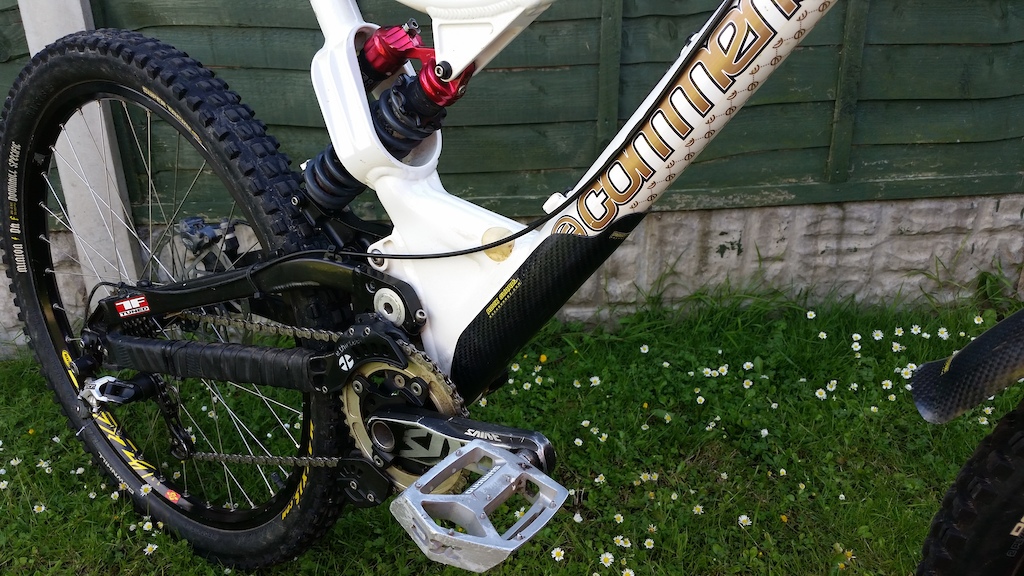 2007 Commencal DH Supreme